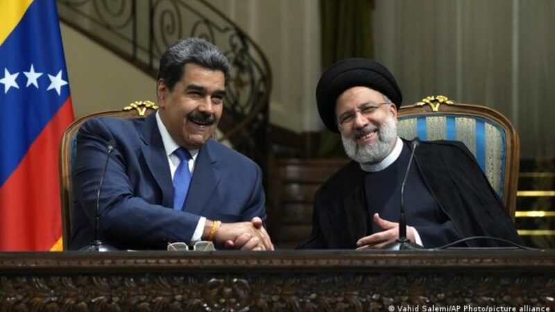 LAS FUERTES RELACIONES QUE MANTIENE VENEZUELA CON IRÁNLa crisis desatada en el país caribeño a partir de la década del 2010 ha sido el escenario propicio para profundizar la influencia iraní sobre este